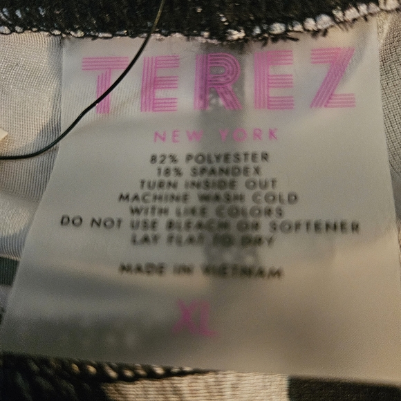 Terez Snow Leopard Tall Band Active Leggings XL NWT - Picture 6 of 6